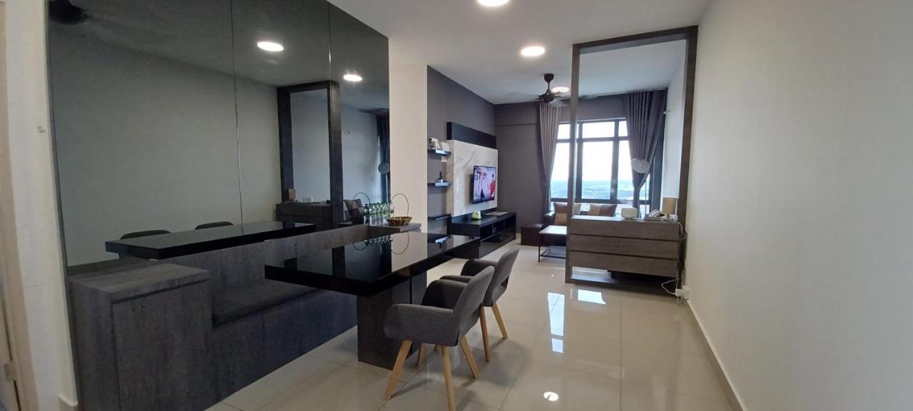 Modern Lifestyle Arc Austin Hills Apartment Johor Bahru Exterior photo